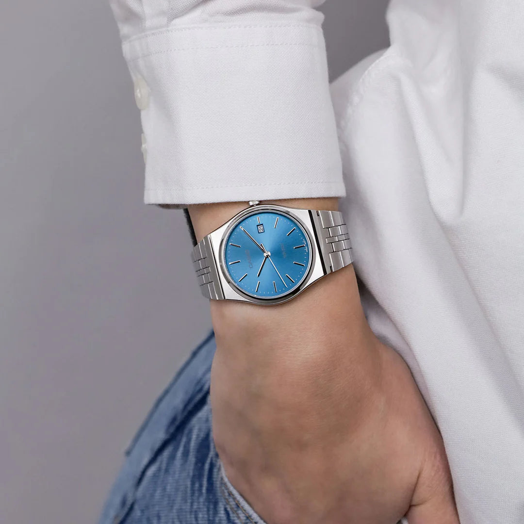 Montre casio elegante + un pendentif parfumé OFFERT MALI